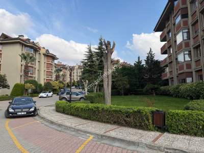 Acıbadem “Çamlıca Konaklarında” Ön Blokta Satılık 16