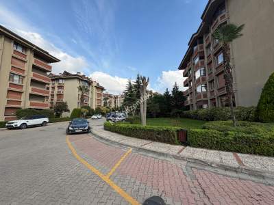 Acıbadem “Çamlıca Konaklarında” Ön Blokta Satılık 19