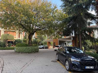 Acıbadem “Çamlıca Konaklarında” Ön Blokta Satılık 17