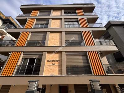 Acıbademde Sıfır Binada Arakat Satılık 2+1 Daire 2