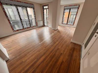 Acıbademde Sıfır Binada Arakat Satılık 2+1 Daire 8