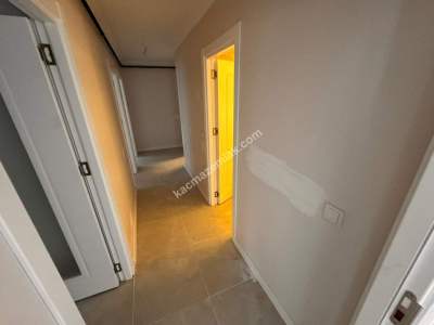 Acıbademde Sıfır Binada Arakat Satılık 2+1 Daire 13