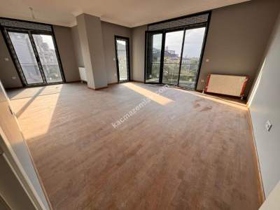 Acıbadem Caddesinde, Sıfır Binada, 3+1 Satılık Daire 2