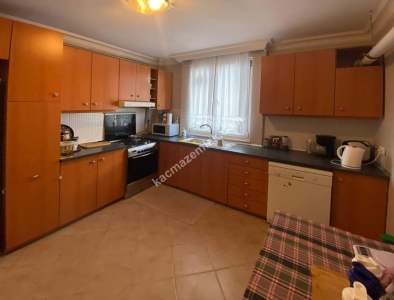 Acıbademde Metro Ve Metrobüse Yakın, Önü Açık 145 M2 15