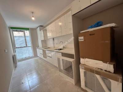 Acıbadem Balözü Sokakta Sıfır Binada Satılık 3+1 Daire 2