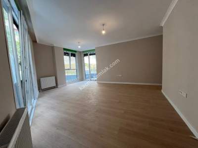 Acıbadem Balözü Sokakta Sıfır Binada Satılık 3+1 Daire 9