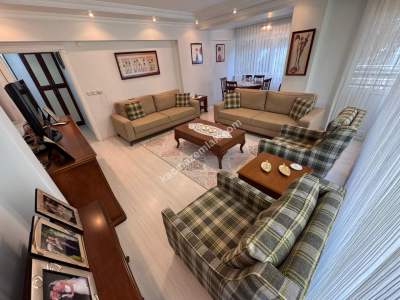 Cumhuriyet Mah.genç Binada Arakat Ön Cephe Satılık 3+1 6