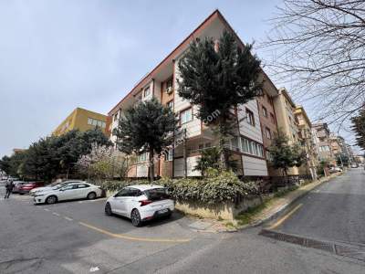 Cumhuriyet Mah.genç Binada Arakat Ön Cephe Satılık 3+1 1