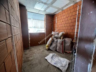 Üsküdarın En Nezih Sokağında Satılık 2+1 Bahçe Katı 16