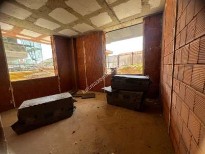 Üsküdarın En Nezih Sokağında Satılık 2+1 Bahçe Katı 11