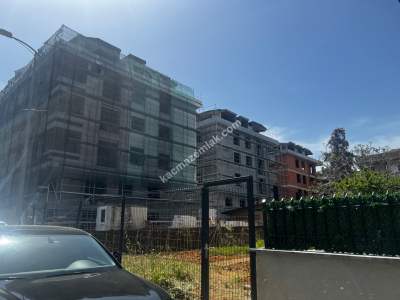 Üsküdarın En Nezih Sokağında Satılık 2+1 Bahçe Katı 28