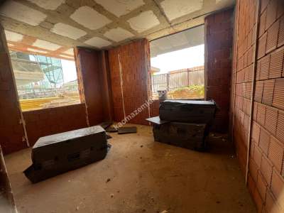 Üsküdarın En Nezih Sokağında Satılık 2+1 Bahçe Katı 13