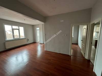 Üsküdar Küçük Çamlıcada, Ara Katta 2+1 Satılık Daire 3