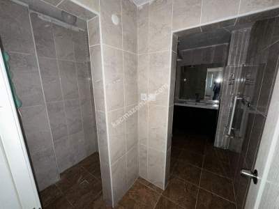 Üsküdar Küçük Çamlıcada, Ara Katta 2+1 Satılık Daire 14