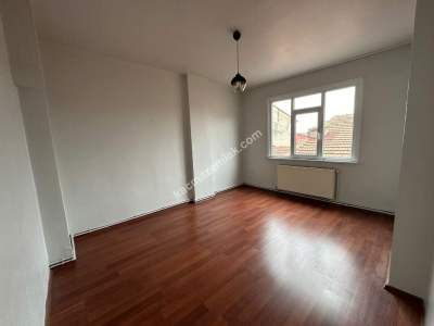 Üsküdar Küçük Çamlıcada, Ara Katta 2+1 Satılık Daire 6