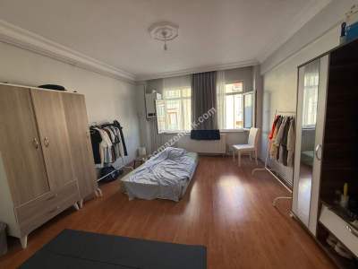 Üsküdar Zeynep Kamilde Deniz Manzaral Geniş 2+1 Satılık 19