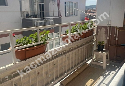 Buca Merkezde 3+1 Acil Satılık Daire 9