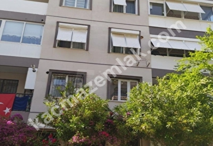 Gaziemir Merkezde 3+1 Ferah Acil Satılık Daire 17