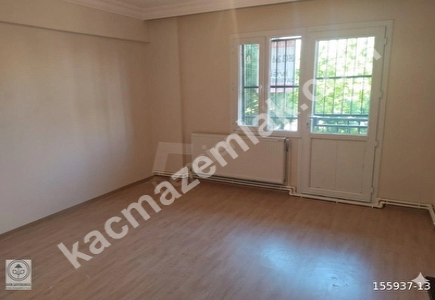 Gaziemir Merkezde 3+1 Ferah Acil Satılık Daire 12