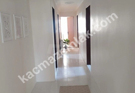 Gaziemir Merkezde 3+1 Ferah Acil Satılık Daire 15