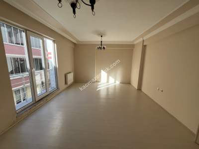 Kars Merkezde Satılık 3+1 Daire 14