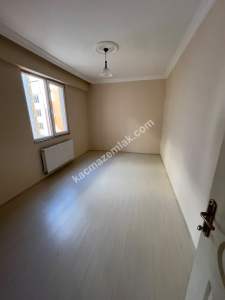 Kars Merkezde Satılık 3+1 Daire 8