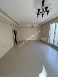 Kars Merkezde Satılık 3+1 Daire 11