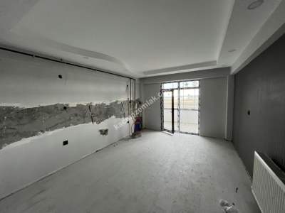 Kars Merkezi Konumda 3+1 Daire 6