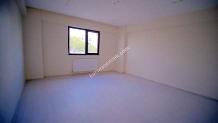 Kırklareli Merkez Edirne Cd. 2+1 Sıfır Satılık Daireler 18