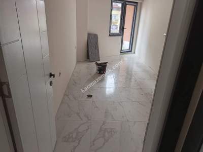 Kocaeli İzmitte Satılık 2+1 Ara Kat 4