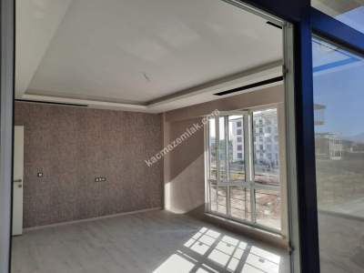 Mevlana Kültür Merkezi Yanı Site İçi 3+1 Lüks Daire 10