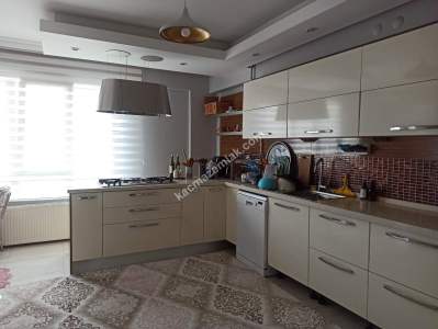 Kütahya Merkez Yunusemre Mh. 4+1 Kombili Satılık Daire 4