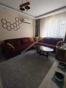 Manisa Merkez Efendi Mahallesinde 2+1 Satılık Daire 2