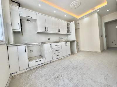 Manisa Muradiyede 2+1 Kapalı Mutfak Sıfır Satılık Daire