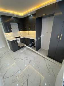 Manisa Tefikiye Mahallesinde Satılık 2+1 Daire 2