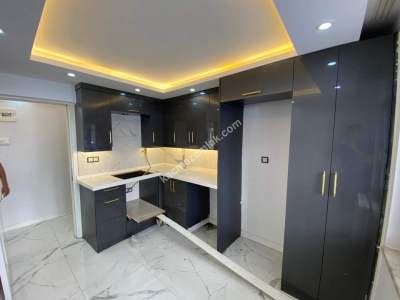 Manisa Tefikiye Mahallesinde Satılık 2+1 Daire 3