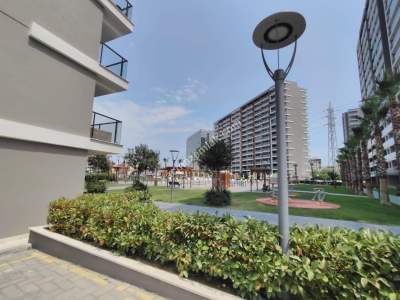 Manisa Meydan Sitesinde 1+1 Satılık Ara Kat Daire 3