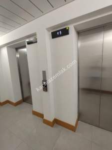 Manisa Meydan Sitesinde 1+1 Satılık Ara Kat Daire 4