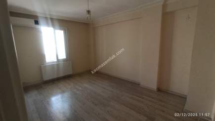 Mersin Yenişehir Gazi Mh Satılık 3+1 Doğalgaz Kombili D 23