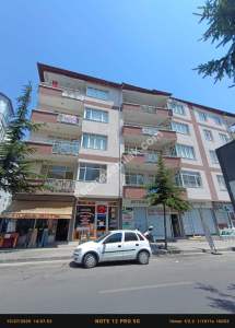 Niğde Bor Merkezde Cadde Üzeri Satılık 3+1Daire 1