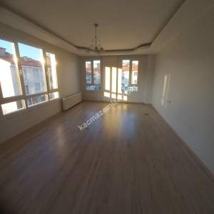 Niğde Merkez İnönü Mah Satılık 3+1 Daire 3