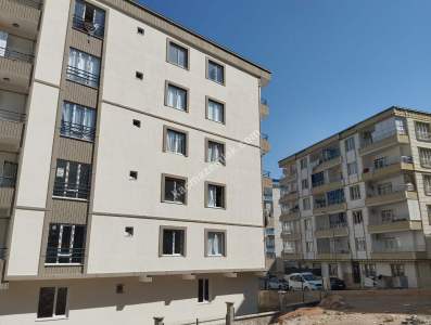 Siirt Kooperatif Mah. Uzun Park Yanı Satılık 1+1 Daire 38