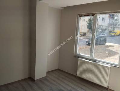 Siirt Kooperatif Mah. Uzun Park Yanı Satılık 1+1 Daire 14