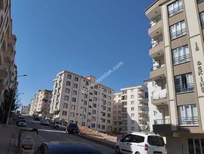 Siirt Kooperatif Mah. Uzun Park Yanı Satılık 1+1 Daire 36