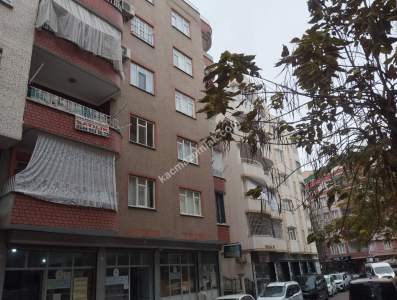 Siirt Diş Hastanesi Civarında Satılık 3+1 Daire 2