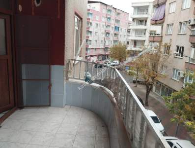 Siirt Diş Hastanesi Civarında Satılık 3+1 Daire 31