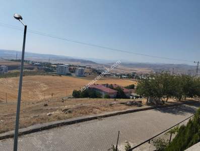 Siirt Veysel Karani Mah. Satılık Müstakil 3+1 Daire 33