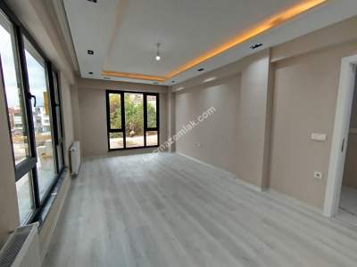 Gerze Atatürk Mahallesinde Satılık 2+1 Sıfır Daire 2