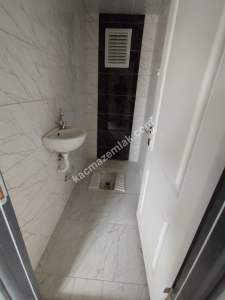 Gerze Atatürk Mahallesinde Satılık 2+1 Daire Acil Satıl 11