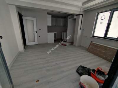 Gerze Cumhuriyet Mahallesinde Satılık 2 +1 Daire